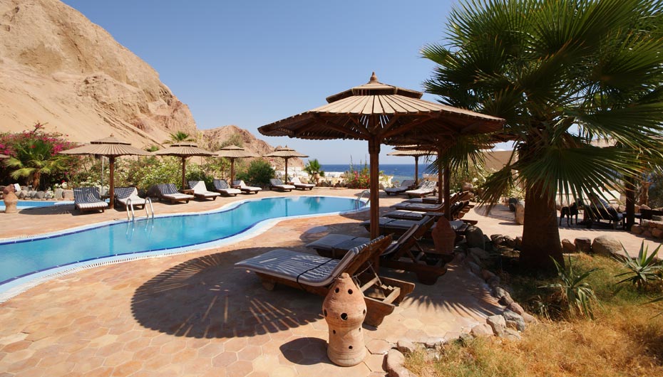 Bedouin Moon Pool